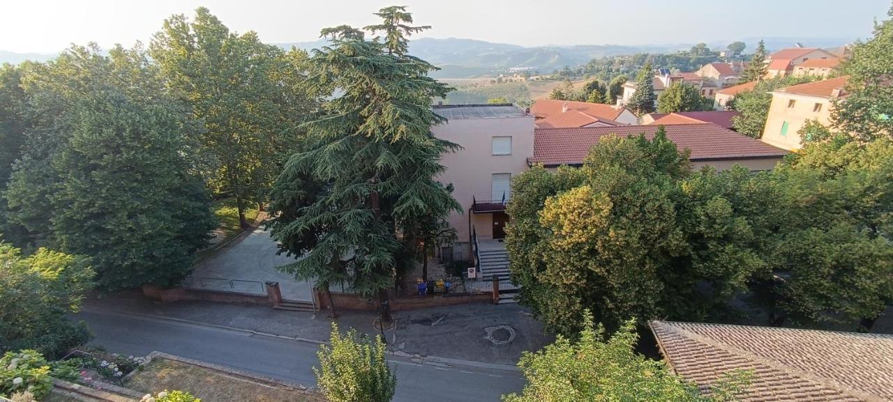 I Templari - Affittacamere Castignano Exterior photo