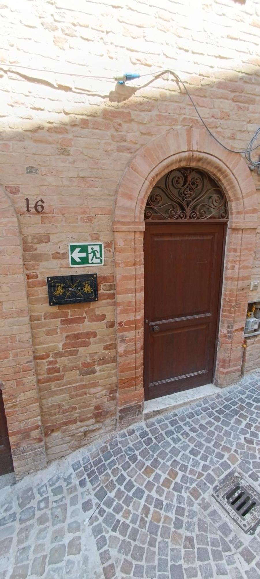I Templari - Affittacamere Castignano Exterior photo